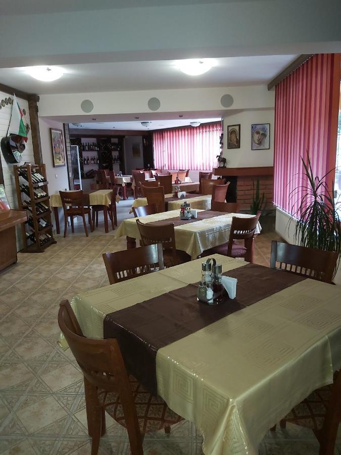 Galaxy Hotel Чифлик Экстерьер фото