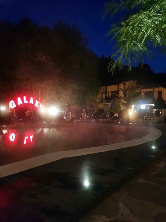 Galaxy Hotel Чифлик Экстерьер фото