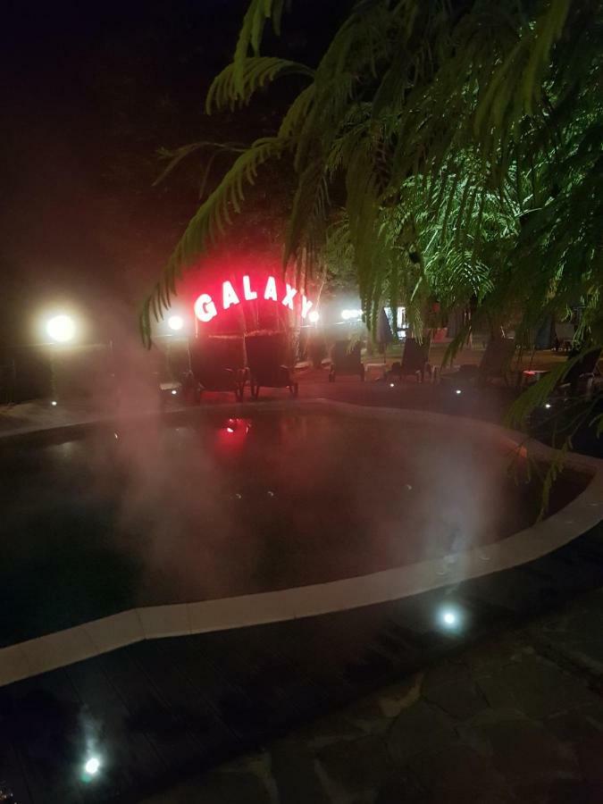 Galaxy Hotel Чифлик Экстерьер фото